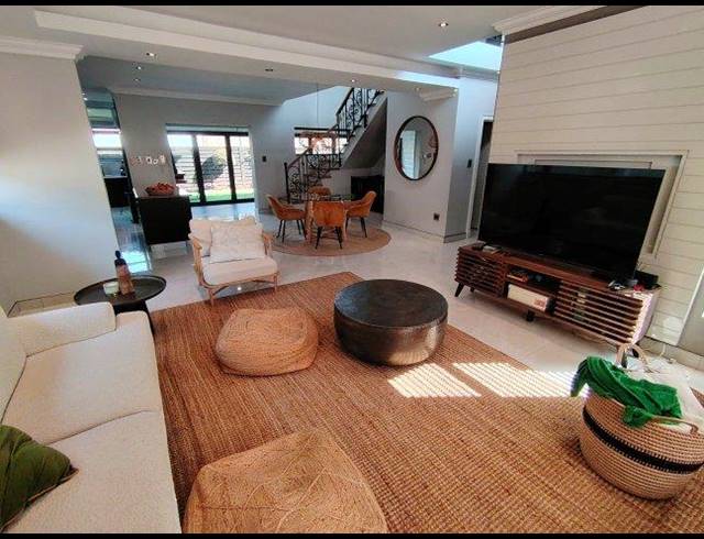 3 BEDROOM TOWNHOUSE FOR SALE IN IZINGA